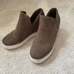 Wedge slip on shoe